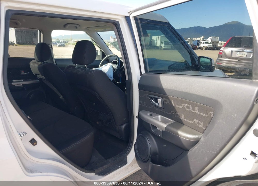 2012 KIA SOUL VIN: KNDJT2A65C7386047