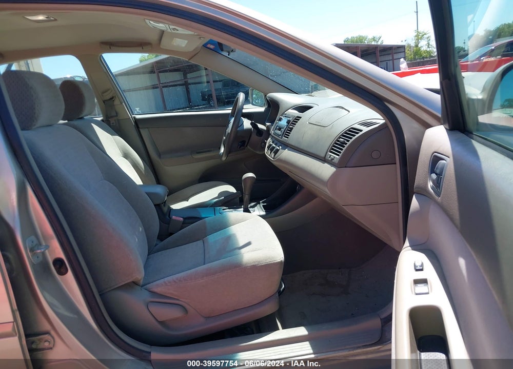 2002 TOYOTA CAMRY LE VIN: 4T1BE32K52U574384