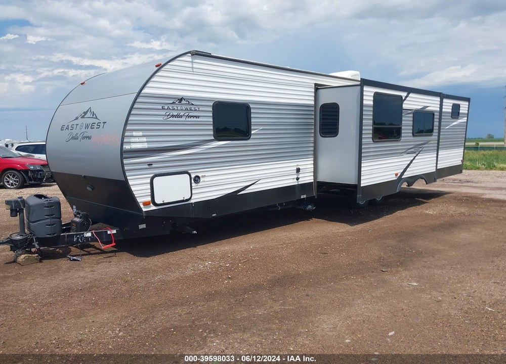 2021 FOREST RIVER DELLA TERRA 312BH VIN: 5ZT2DEWB8M9004056