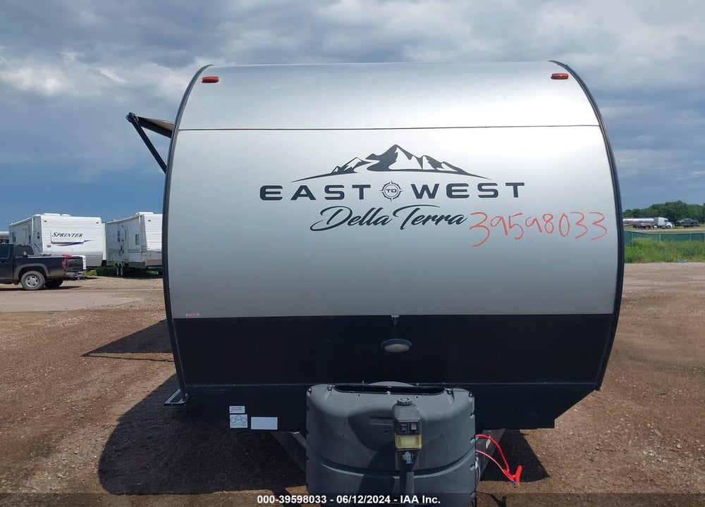 2021 FOREST RIVER DELLA TERRA 312BH VIN: 5ZT2DEWB8M9004056