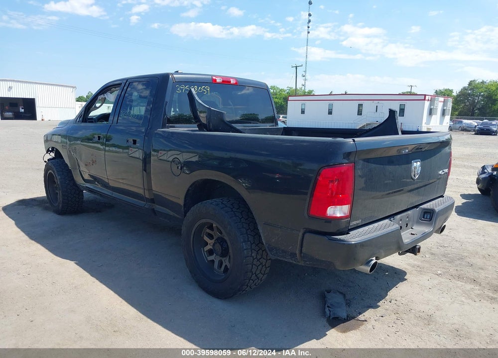 2017 RAM 1500 EXPRESS QUAD CAB 4X4 6'4 BOX VIN: 1C6RR7FT6HS802230