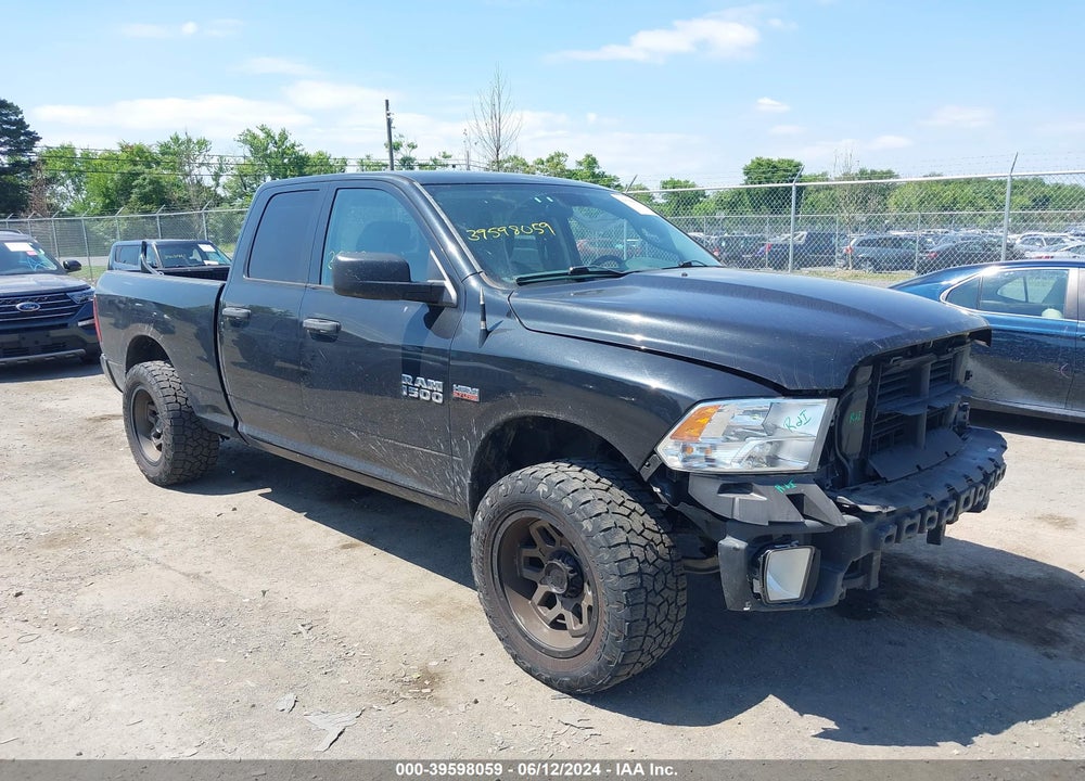 2017 RAM 1500 EXPRESS QUAD CAB 4X4 6'4 BOX VIN: 1C6RR7FT6HS802230