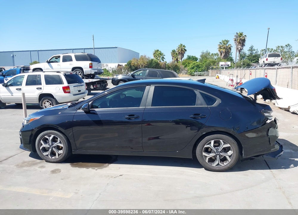 2019 KIA FORTE LXS VIN: 3KPF24AD2KE097015
