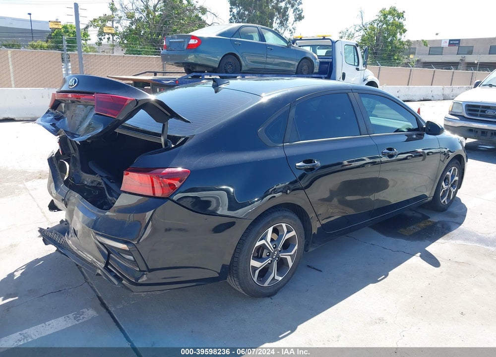 2019 KIA FORTE LXS VIN: 3KPF24AD2KE097015