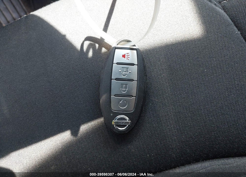 2022 NISSAN PATHFINDER SV 2WD VIN: 5N1DR3BA3NC216084