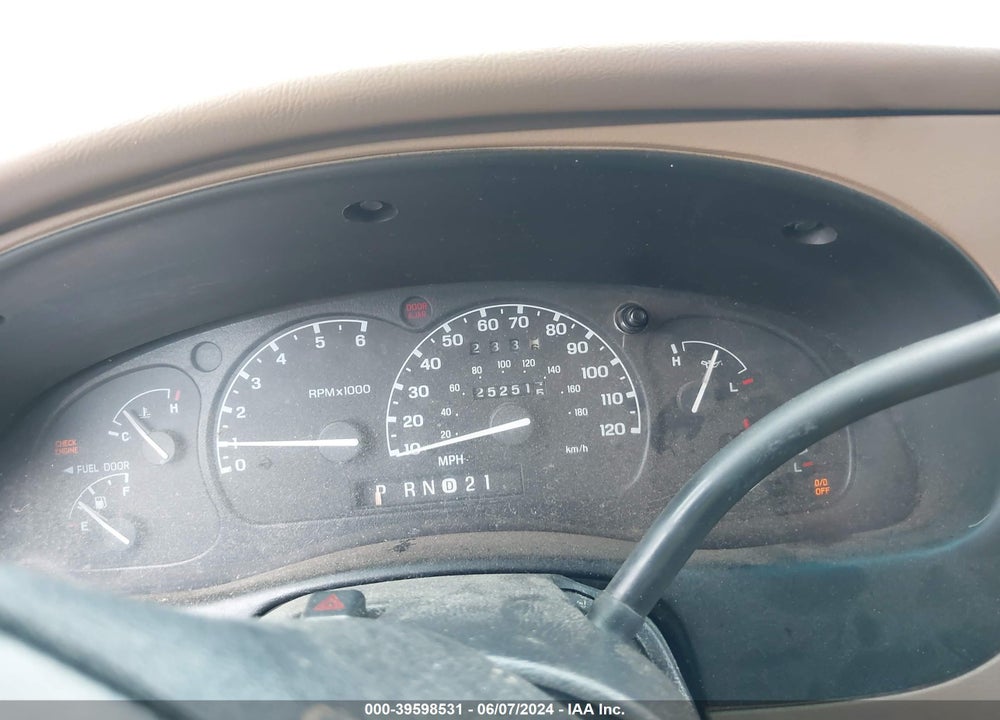 2000 FORD RANGER XLT VIN: 1FTZR15X5YTA52985