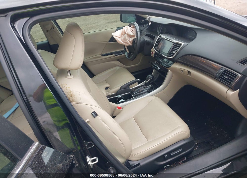 2016 HONDA ACCORD VIN: 1HGCR2F89GA198305