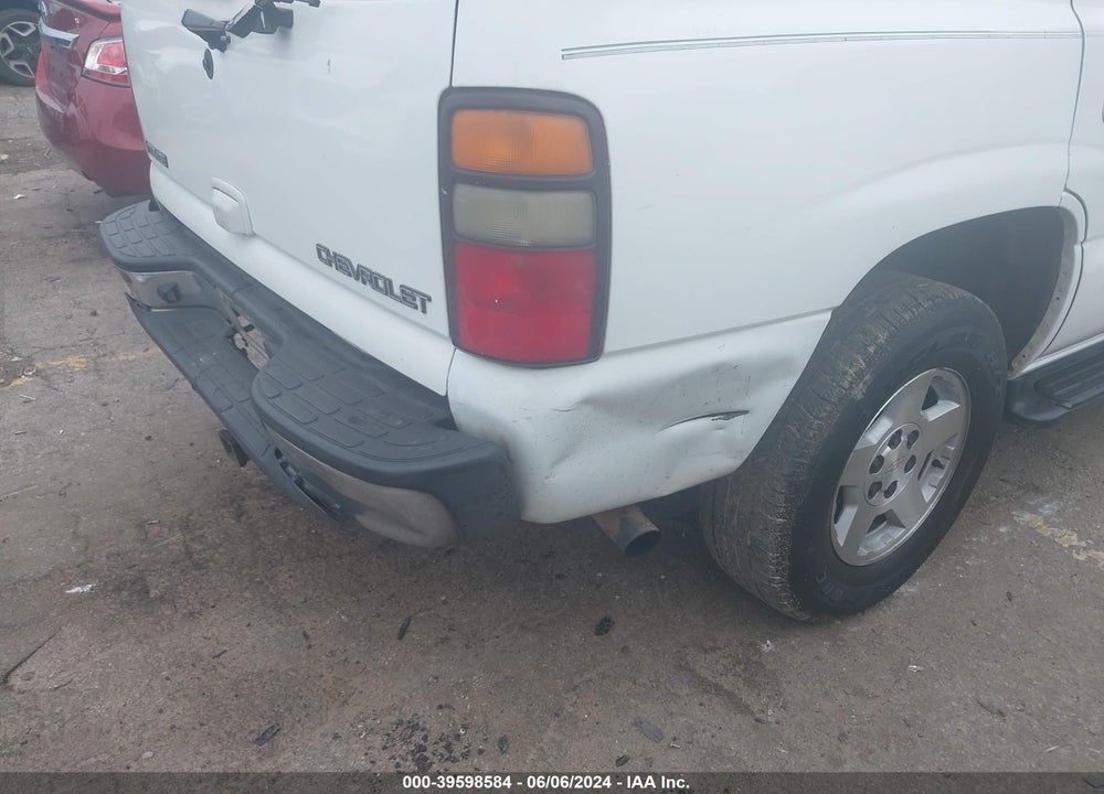 2004 CHEVROLET TAHOE LT VIN: 1GNEC13Z34R163733