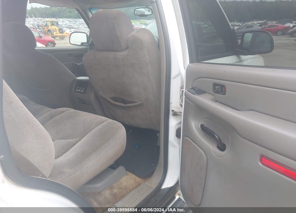 2004 CHEVROLET TAHOE LT VIN: 1GNEC13Z34R163733