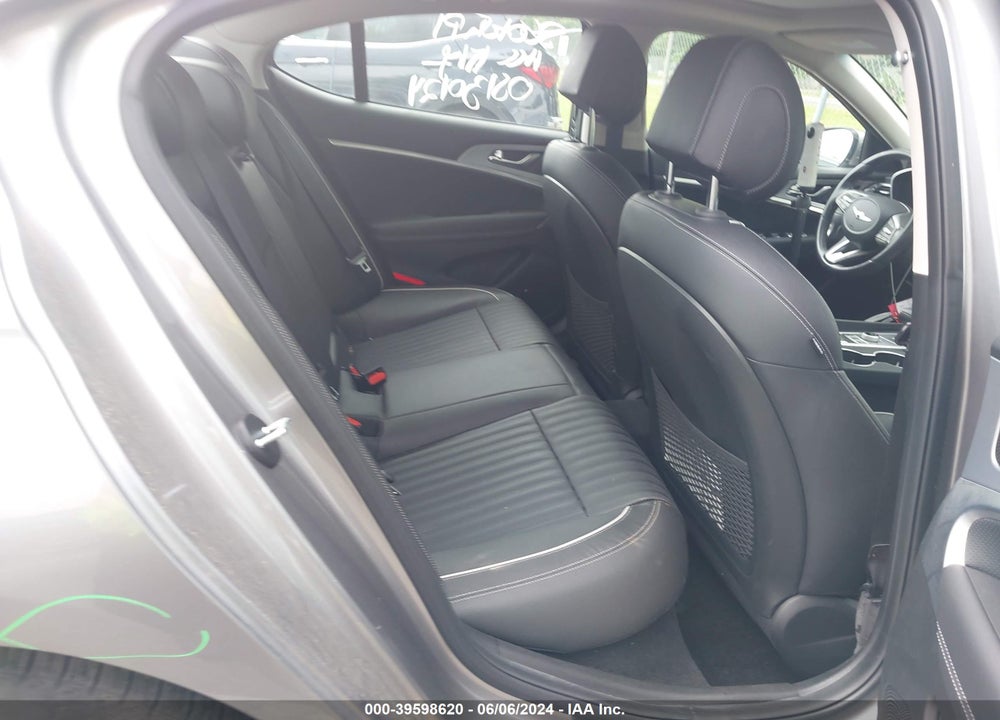 2021 GENESIS G70 2.0T AWD VIN: KMTG34LA9MU076107