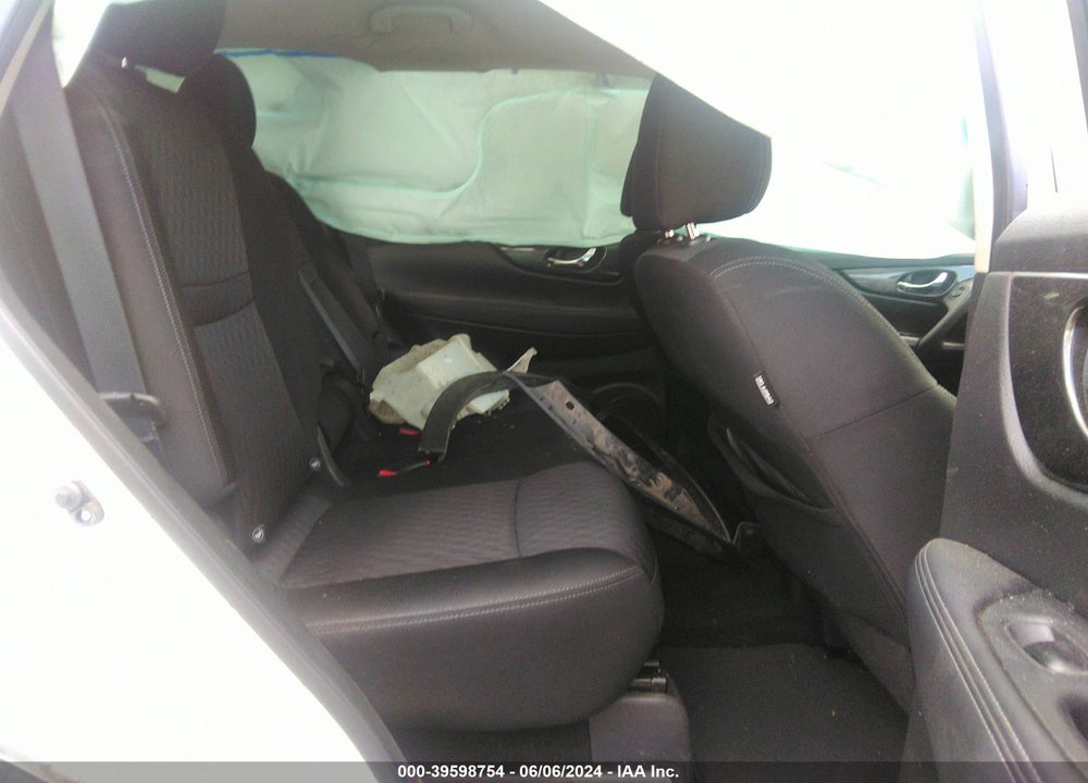 2017 NISSAN ROGUE SV VIN: KNMAT2MV0HP572654