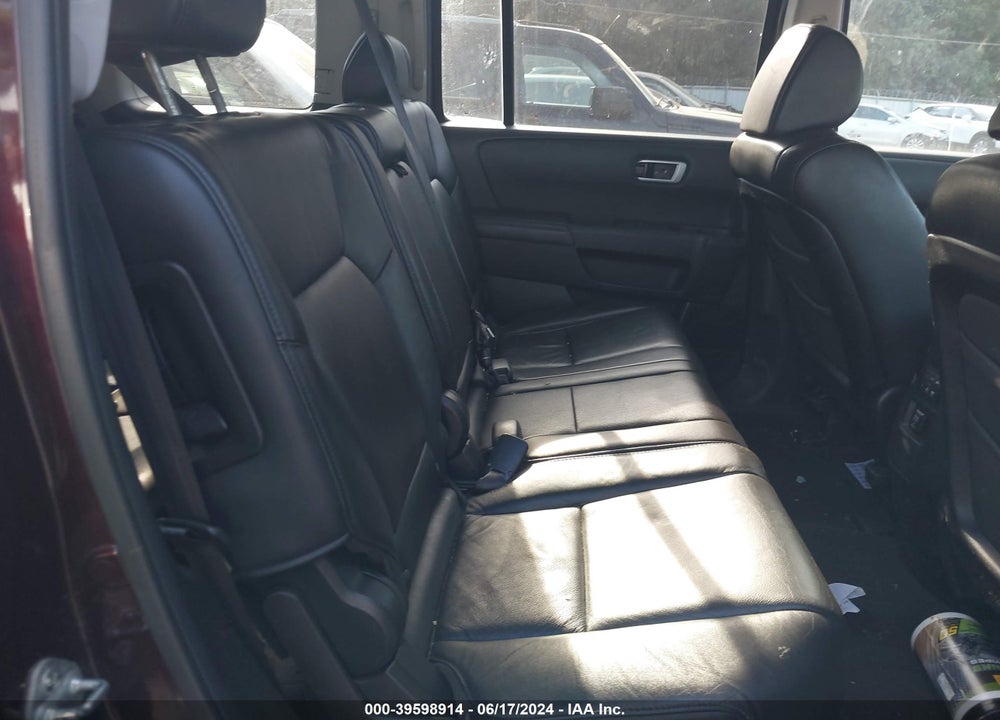 2010 HONDA PILOT EX-L VIN: 5FNYF4H51AB005509