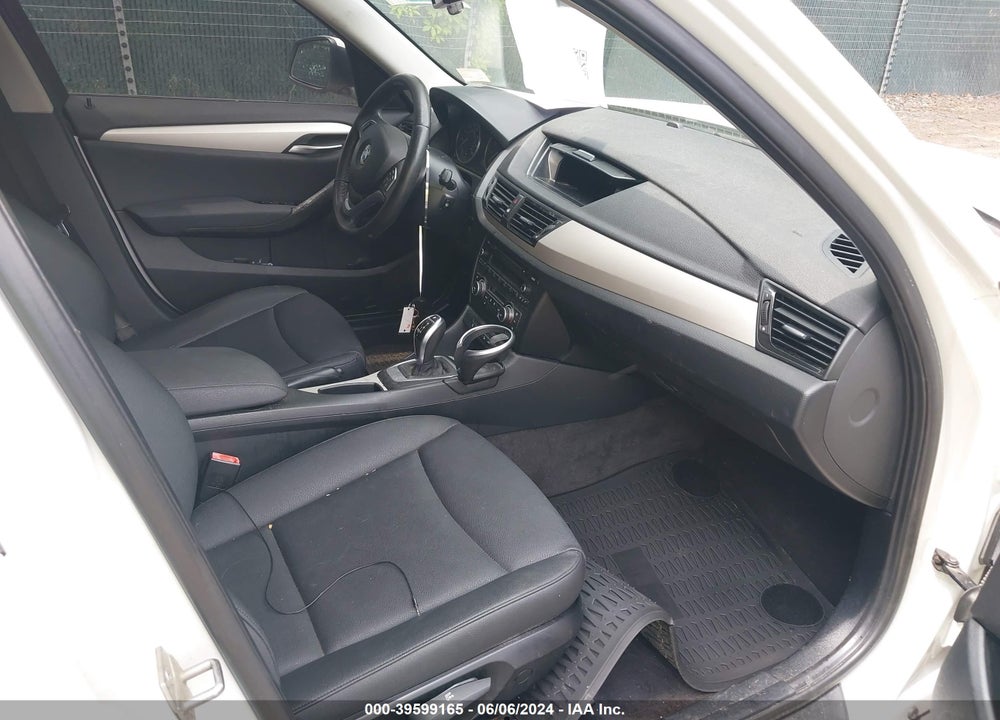 2013 BMW X1 XDRIVE28I VIN: WBAVL1C59DVR83499