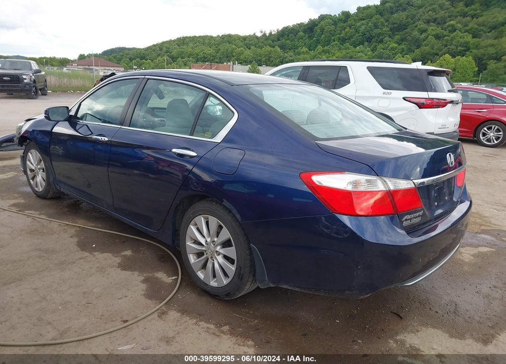 2013 HONDA ACCORD EX VIN: 1HGCR2F73DA113445