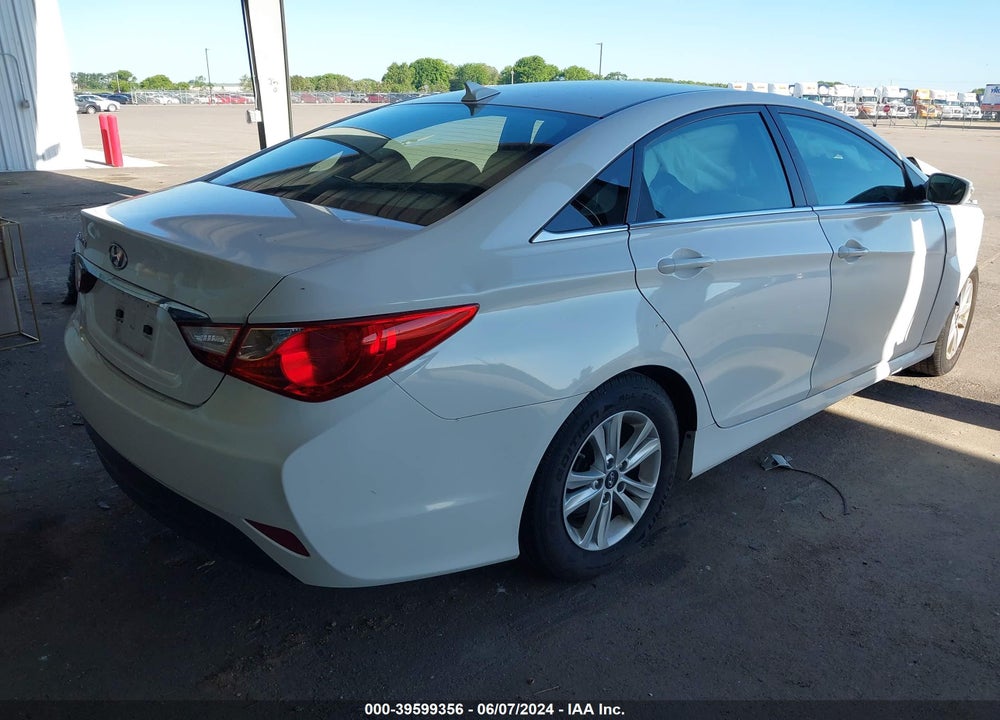 2014 HYUNDAI SONATA GLS VIN: 5NPEB4AC0EH922469