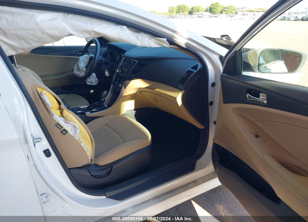 2014 HYUNDAI SONATA GLS VIN: 5NPEB4AC0EH922469