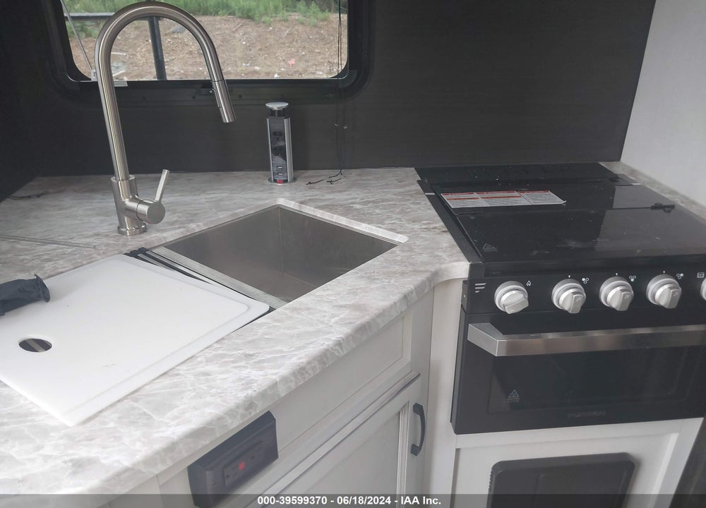 2021 JAYCO WHITEHAWK VIN: 1UJBJ0BPXM14J0109