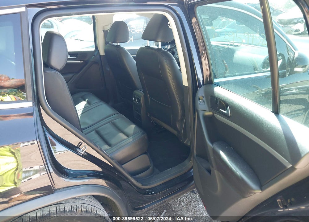 2012 VOLKSWAGEN TIGUAN SEL VIN: WVGBV7AX2CW592254