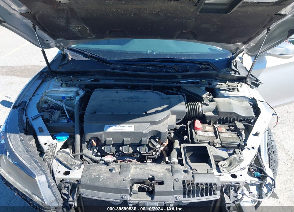 2015 HONDA ACCORD EX-L V-6 VIN: 1HGCR3F81FA000739