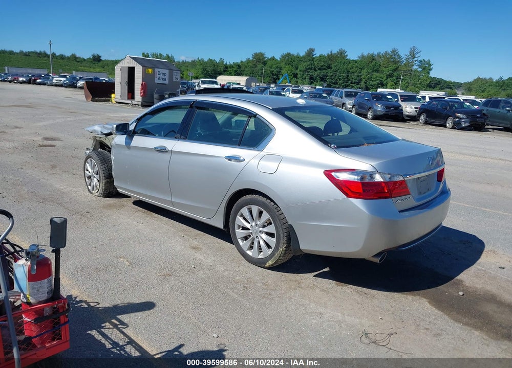 2015 HONDA ACCORD EX-L V-6 VIN: 1HGCR3F81FA000739
