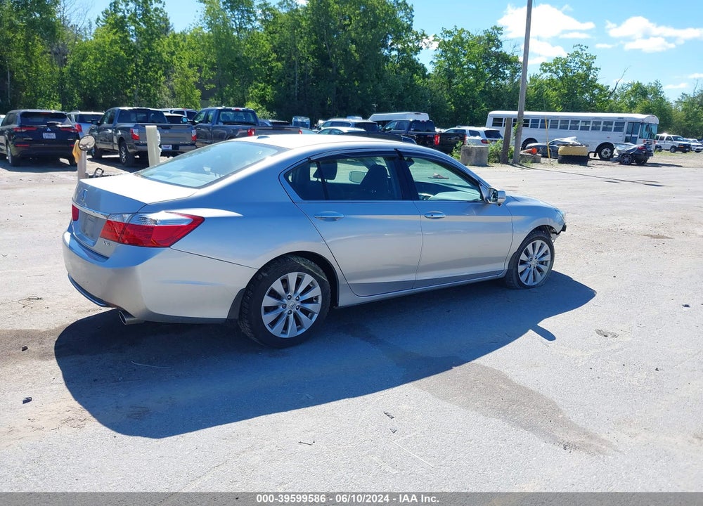 2015 HONDA ACCORD EX-L V-6 VIN: 1HGCR3F81FA000739