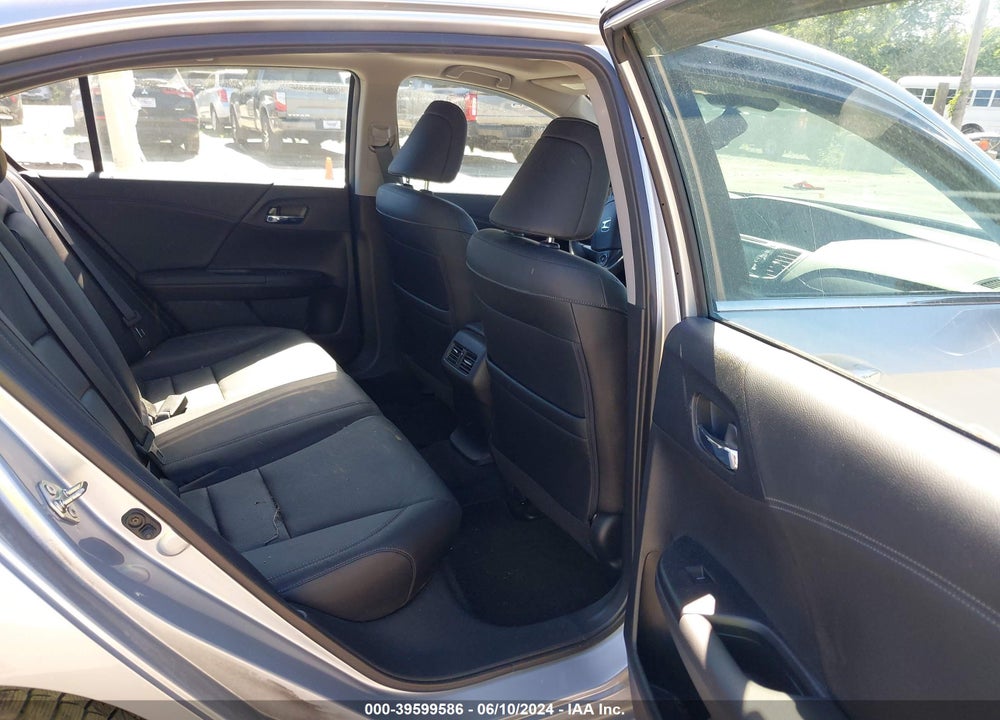 2015 HONDA ACCORD EX-L V-6 VIN: 1HGCR3F81FA000739