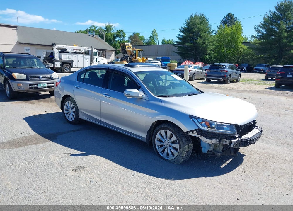 2015 HONDA ACCORD EX-L V-6 VIN: 1HGCR3F81FA000739