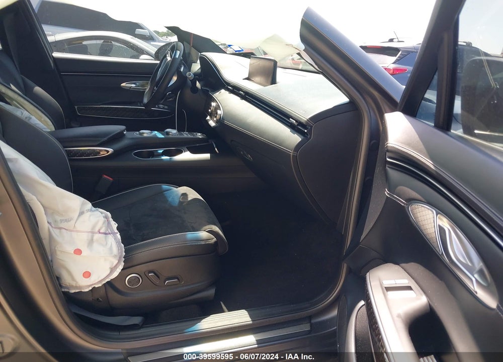 2022 GENESIS GV70 3.5T AWD SPORT VIN: KMUMCDTC2NU011729