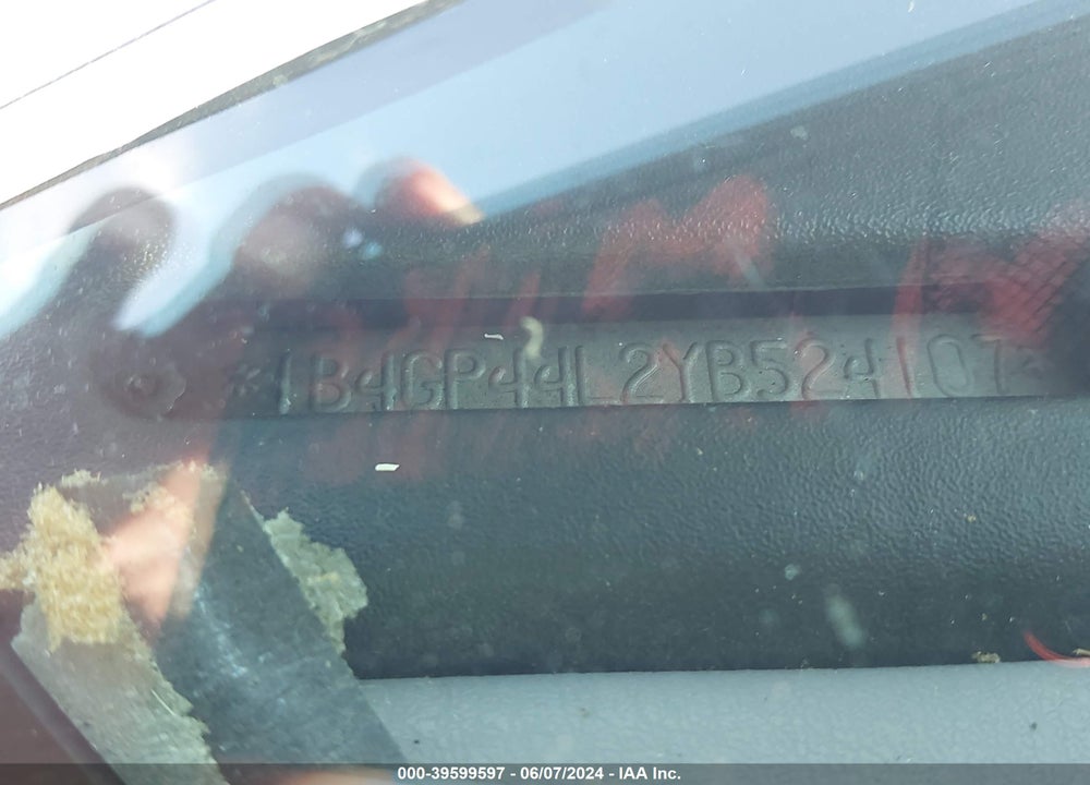 2000 DODGE GRAND CARAVAN SE VIN: 1B4GP44L2YB524107