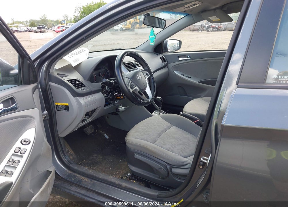 2012 HYUNDAI ACCENT VIN: KMHCU4AE8CU261923