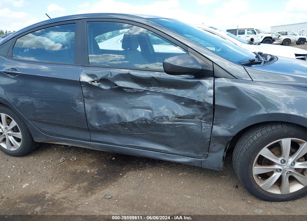 2012 HYUNDAI ACCENT VIN: KMHCU4AE8CU261923