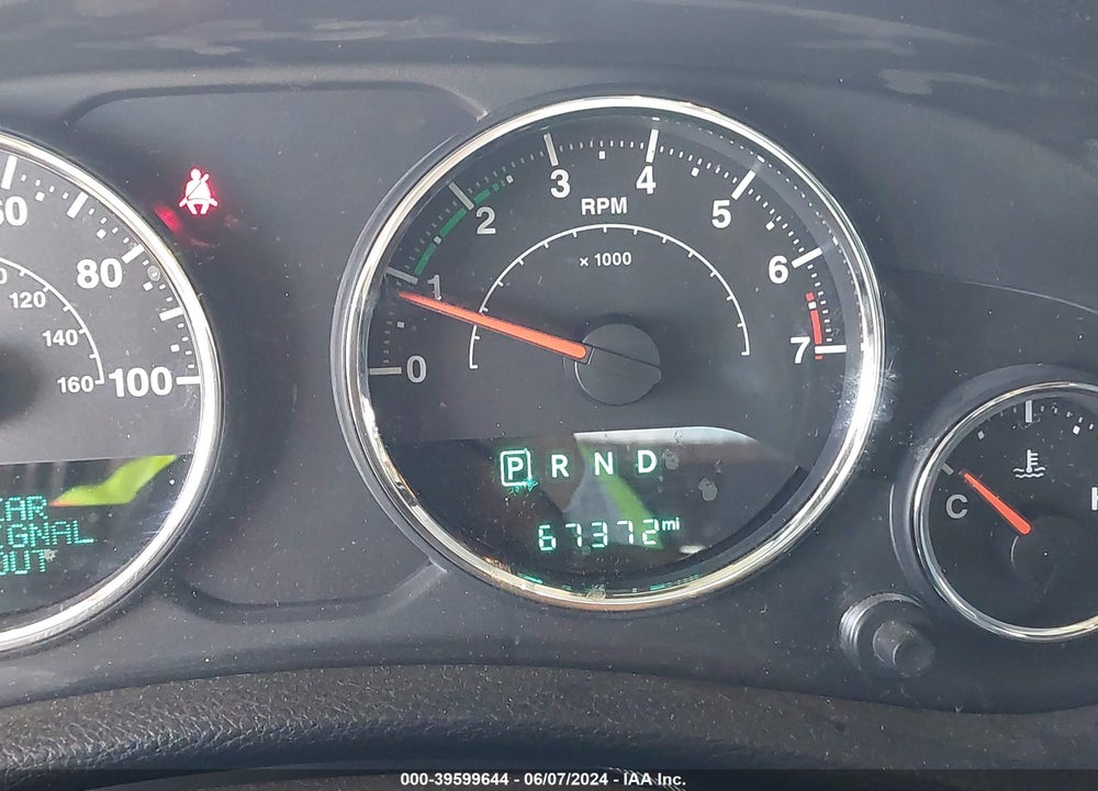 2015 JEEP WRANGLER UNLIMITED SAHARA VIN: 1C4BJWEG3FL531585