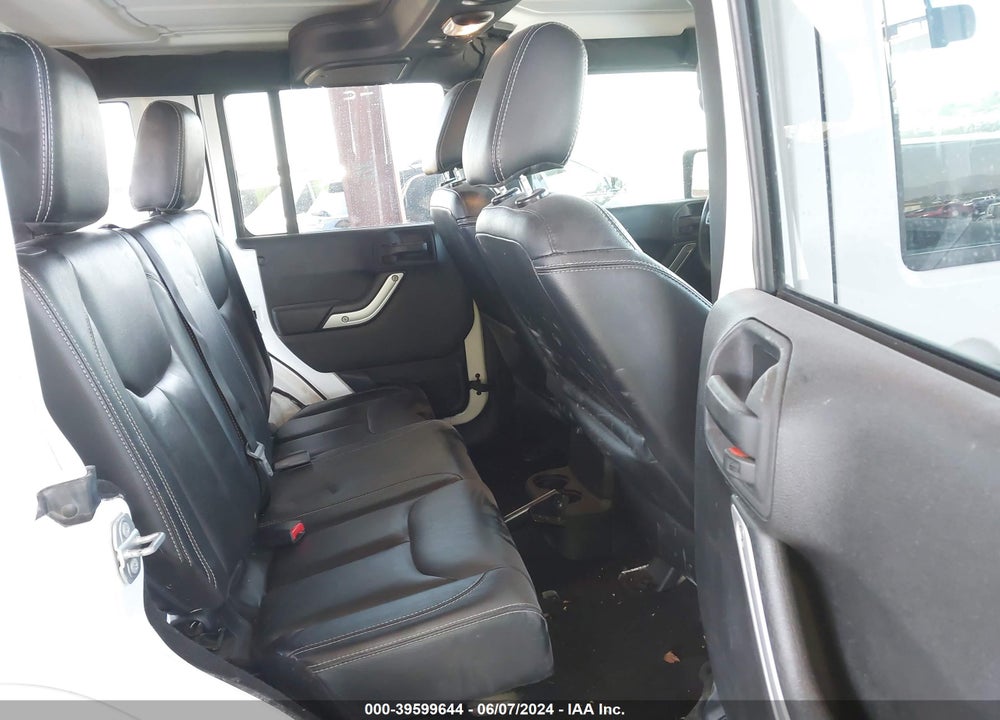 2015 JEEP WRANGLER UNLIMITED SAHARA VIN: 1C4BJWEG3FL531585