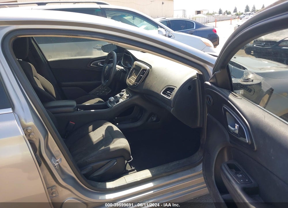 2015 CHRYSLER 200 LIMITED VIN: 1C3CCCAB1FN702284