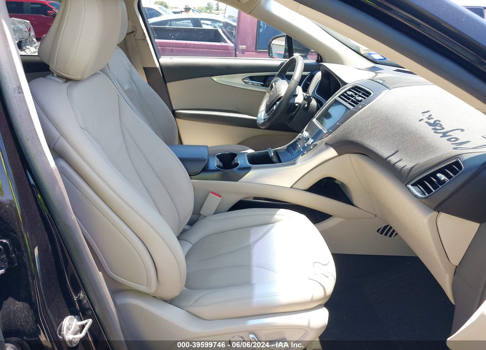 2020 LINCOLN NAUTILUS STANDARD VIN: 2LMPJ6J9XLBL04130
