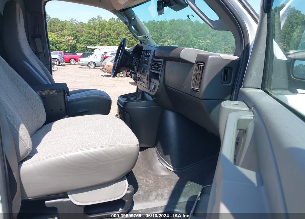 2020 CHEVROLET EXPRESS CARGO RWD 2500 REGULAR WHEELBASE WT VIN: 1GCWGAFP9L1258497