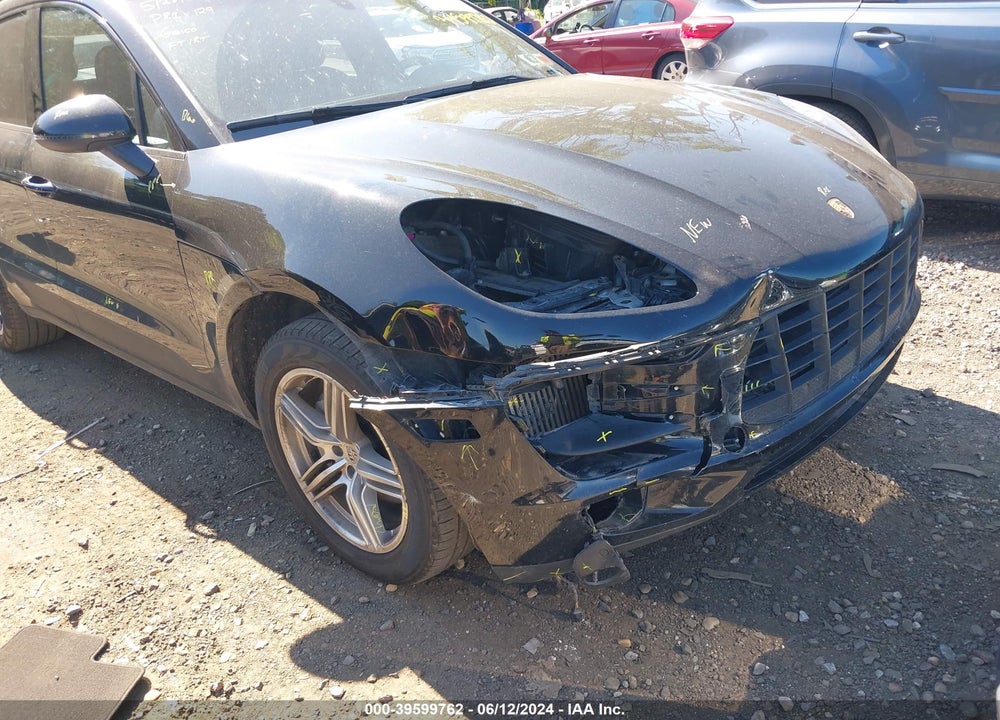2016 PORSCHE MACAN S VIN: WP1AB2A5XGLB45686