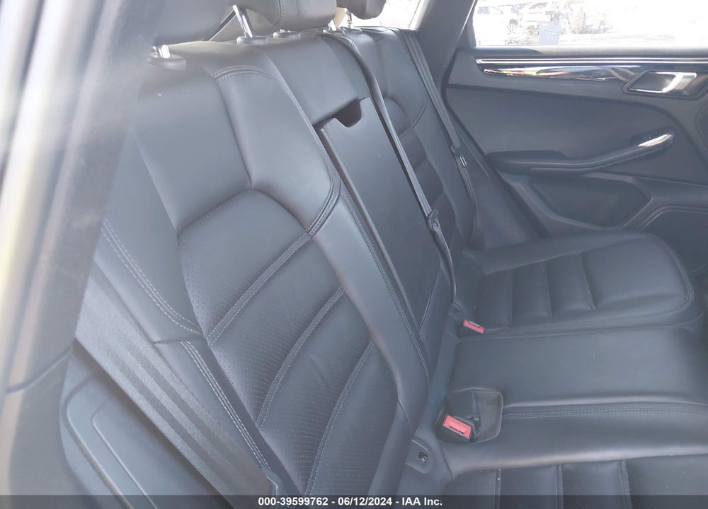 2016 PORSCHE MACAN S VIN: WP1AB2A5XGLB45686