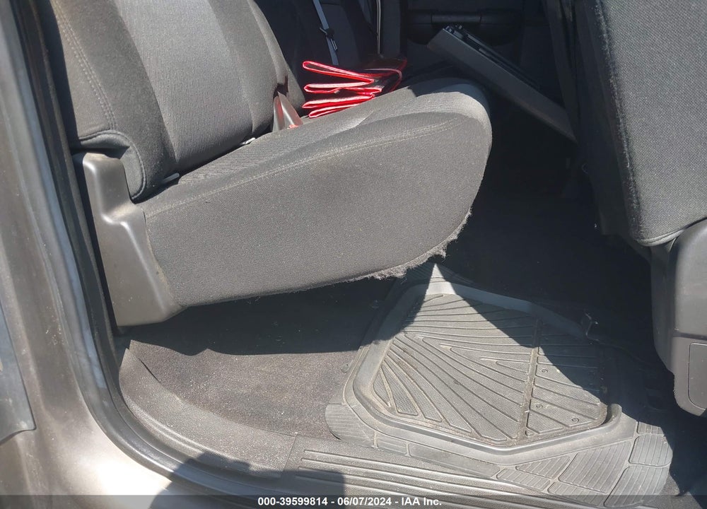 2013 CHEVROLET SILVERADO 1500 LT VIN: 1GCRCSE0XDZ101311