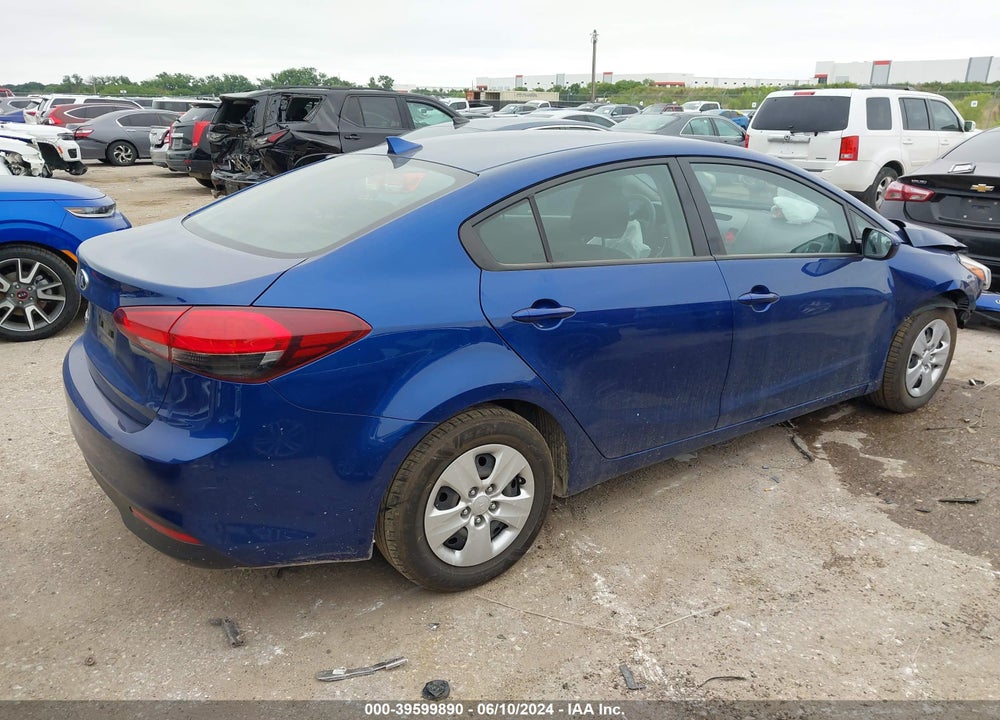 2018 KIA FORTE LX VIN: 3KPFK4A71JE246703