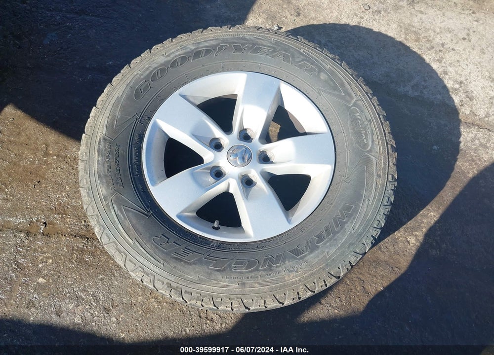 2014 RAM 1500 SLT VIN: 1C6RR6GT5ES293459