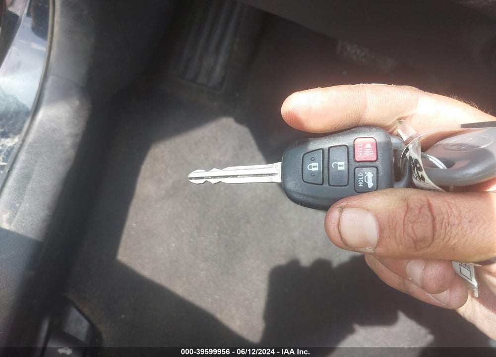 2012 TOYOTA CAMRY SE VIN: 4T1BF1FKXCU605853