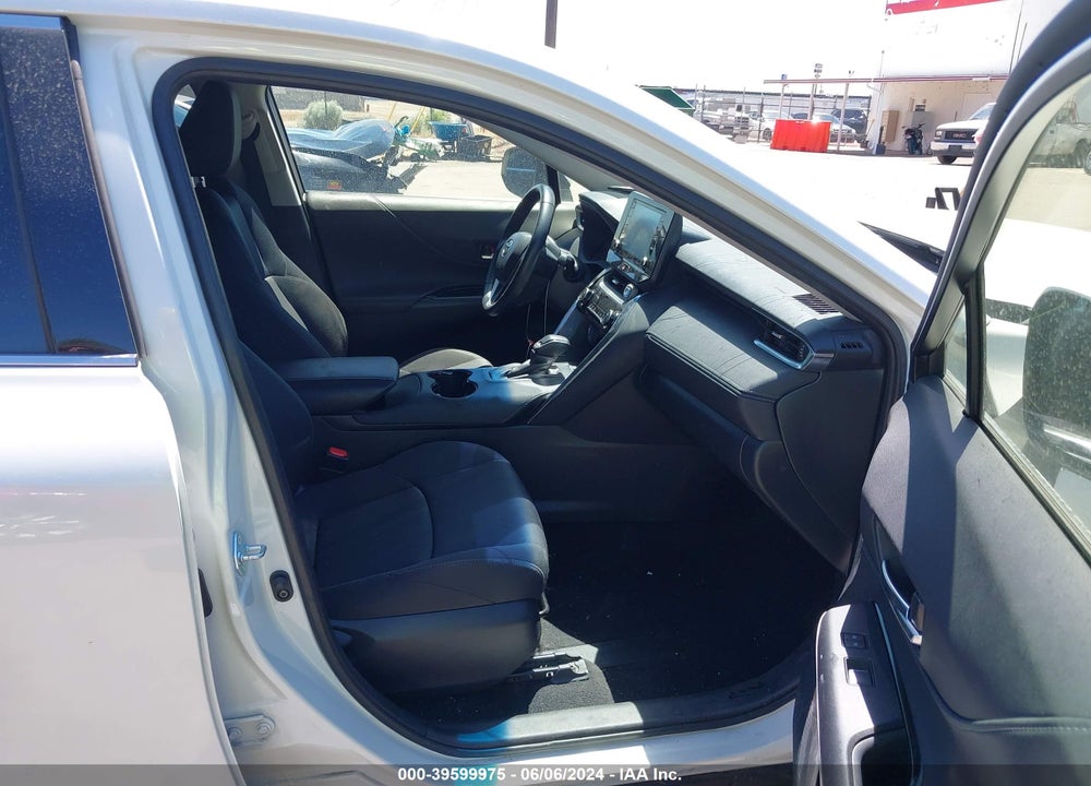2021 TOYOTA VENZA LE VIN: JTEAAAAH0MJ074011
