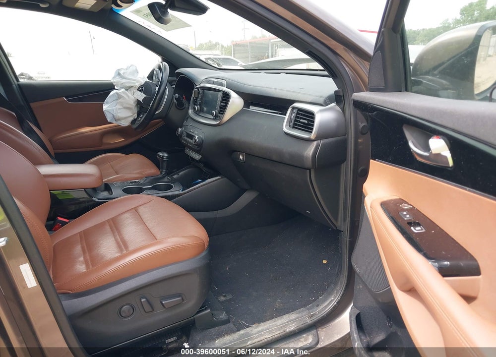 2019 KIA SORENTO 3.3L SXL VIN: 5XYPK4A58KG476004