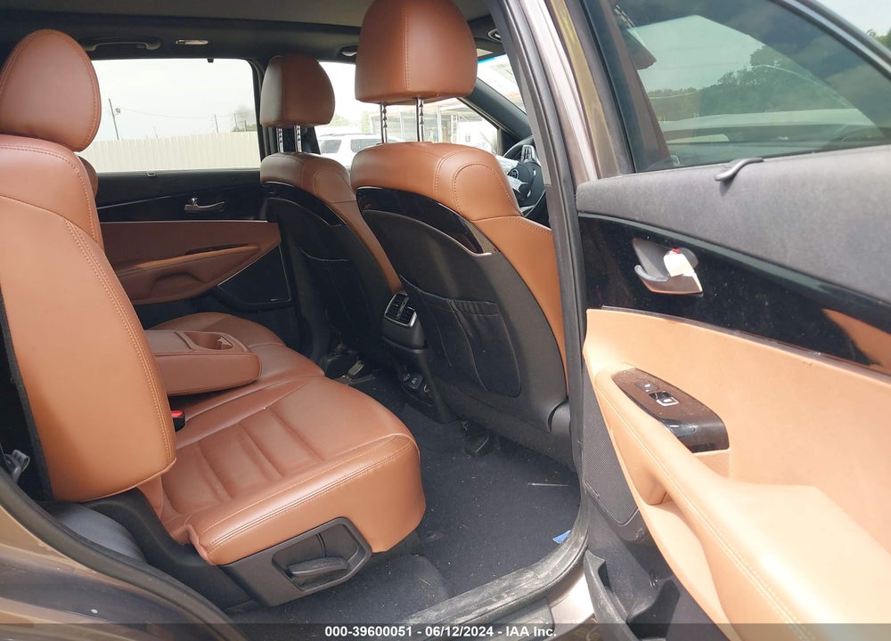 2019 KIA SORENTO 3.3L SXL VIN: 5XYPK4A58KG476004