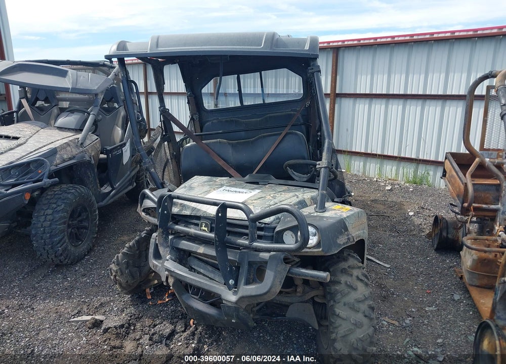 2018 JOHN DEERE XUV 825M VIN: 1M0825MBAJM011667