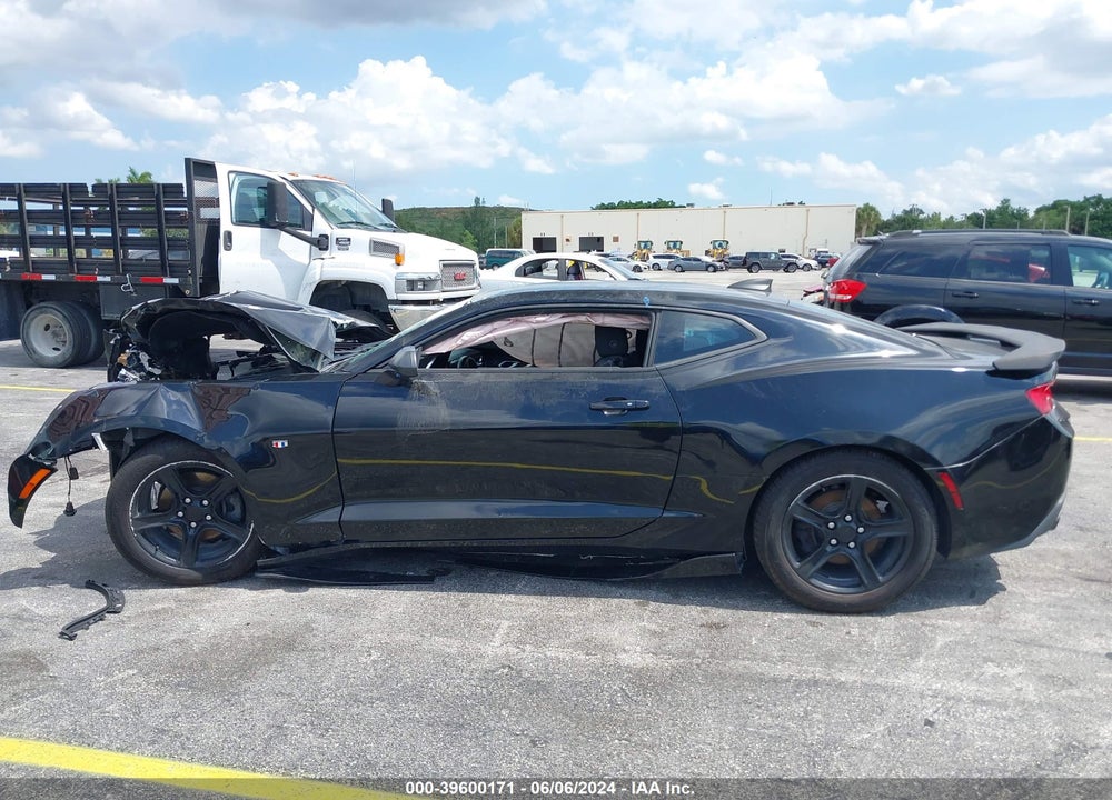 2018 CHEVROLET CAMARO 1LS VIN: 1G1FA1RX5J0162990