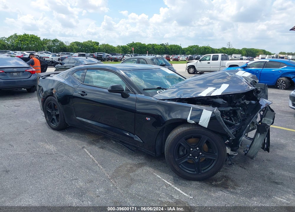 2018 CHEVROLET CAMARO 1LS VIN: 1G1FA1RX5J0162990
