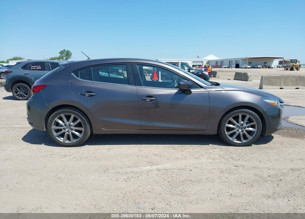 2018 MAZDA 3 TOURING VIN: 3MZBN1L32JM235940