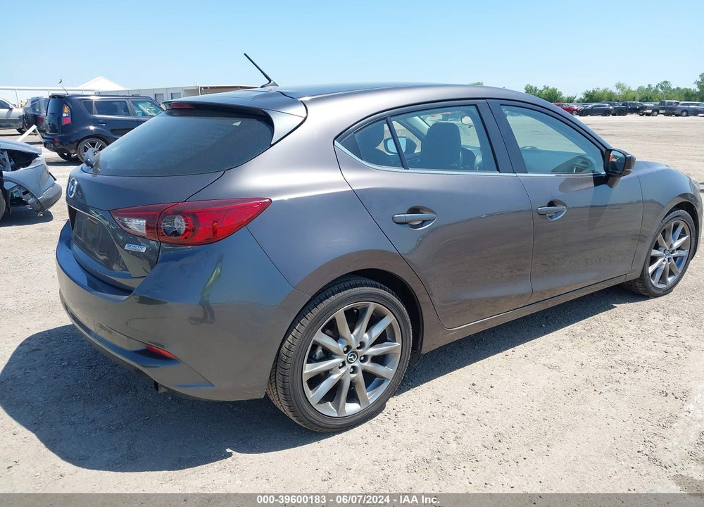 2018 MAZDA 3 TOURING VIN: 3MZBN1L32JM235940